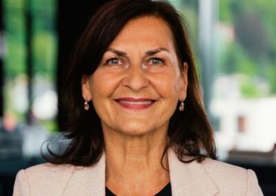 Ava Hauser (DE)