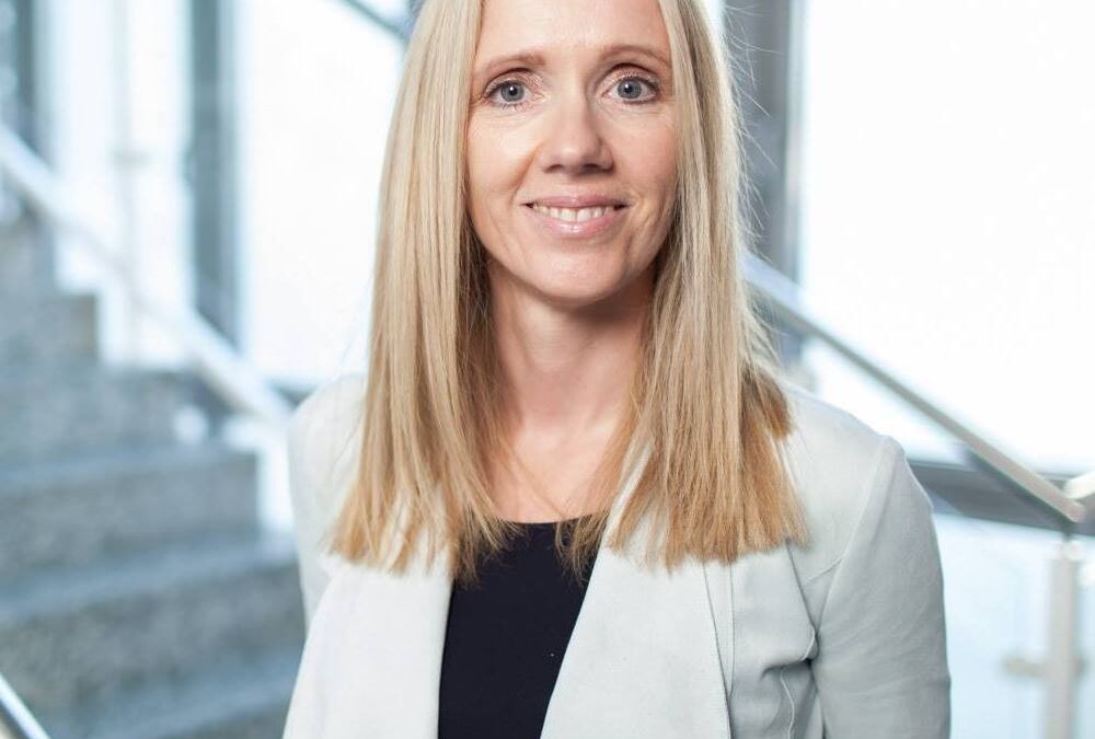 ANJA GSTÖTTNER (AT/DE)